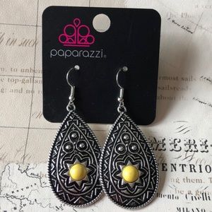 3/$12 paparazzi silver tone yellow drop earrings